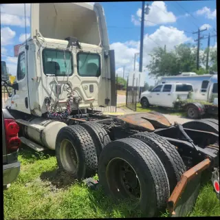 2014 FREIGHTLINER CASCADIA