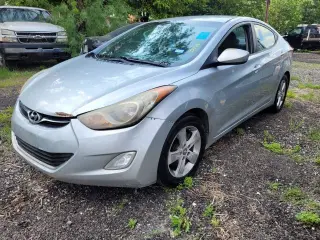2012 HYUNDAI ELANTRA
