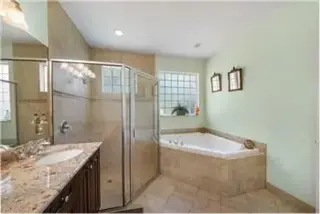 Rental property with 5 bedro