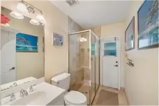 Rental property with 5 bedro