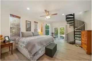 Rental property with 5 bedro