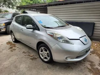 2011 NISSAN LEAF