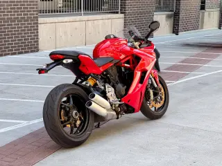 2018 DUCATI SUPERSPORT