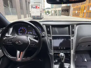 2017 INFINITI Q60