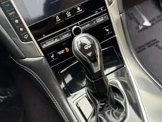 2017 INFINITI Q60