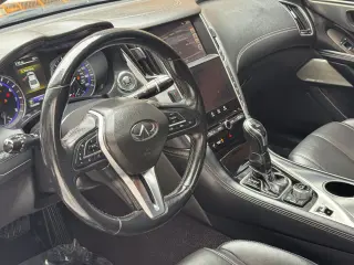 2017 INFINITI Q60