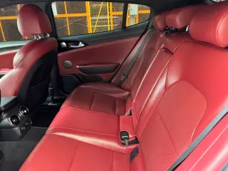 2021 KIA STINGER