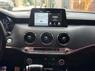 2021 KIA STINGER