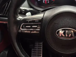 2021 KIA STINGER