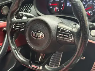 2021 KIA STINGER
