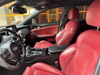 2021 KIA STINGER