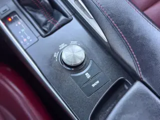2018 LEXUS IS 300 SEDAN 4D