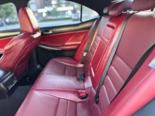 2018 LEXUS IS 300 SEDAN 4D