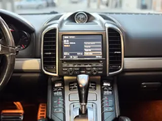 2013 PORSCHE CAYENNE