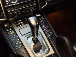 2013 PORSCHE CAYENNE