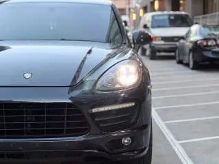 2013 PORSCHE CAYENNE