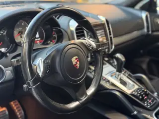 2013 PORSCHE CAYENNE