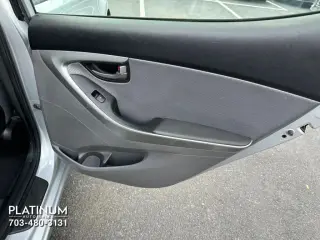 2012 HYUNDAI ELANTRA