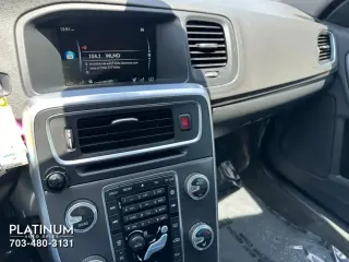 2015 VOLVO V60