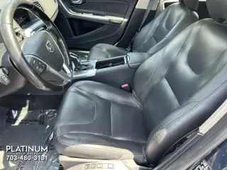 2015 VOLVO V60
