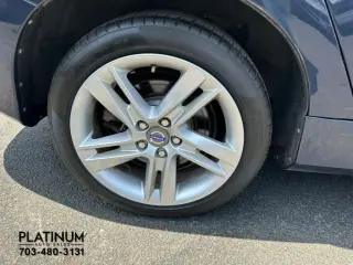 2015 VOLVO V60