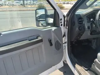 2015 FORD F350 SUPER DUTY REGULAR CAB & CHASSIS