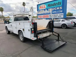 2016 FORD F350 SUPER DUTY REGULAR CAB & CHASSIS