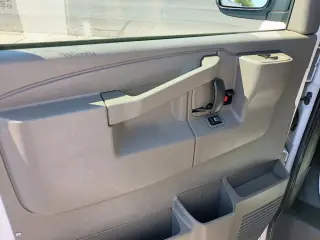 2017 GMC SAVANA 3500 CARGO