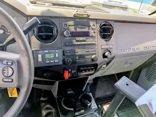 2013 FORD F550 SUPER DUTY REGULAR CAB & CHASSIS