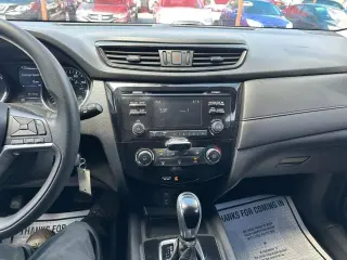 2017 NISSAN ROGUE