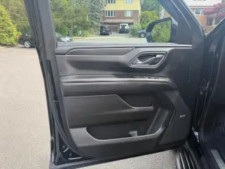 2023 CHEVROLET SUBURBAN