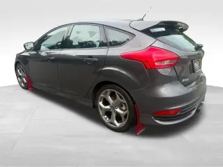 2017 FORD FOCUS