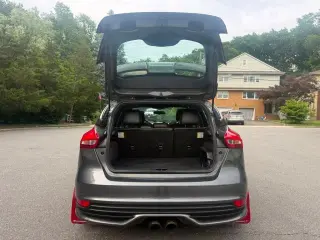 2017 FORD FOCUS
