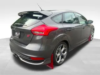 2017 FORD FOCUS