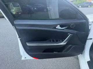 2022 KIA STINGER