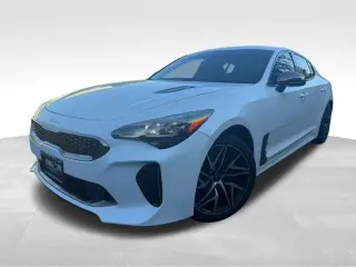 2022 KIA STINGER