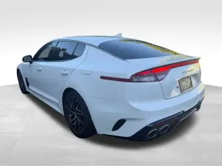 2022 KIA STINGER
