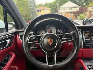 2015 PORSCHE MACAN S