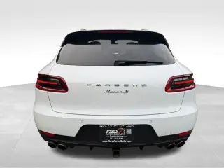 2015 PORSCHE MACAN S