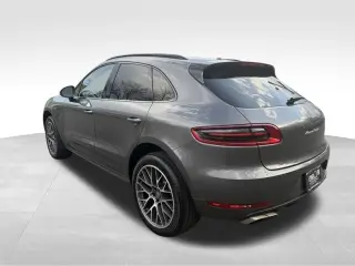 2015 PORSCHE MACAN