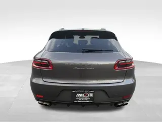 2015 PORSCHE MACAN