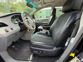 2012 Toyota Sienna