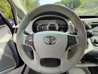 2012 Toyota Sienna