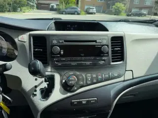 2012 Toyota Sienna