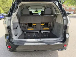 2012 Toyota Sienna