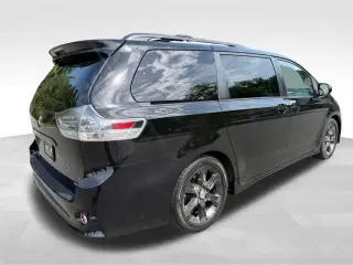2012 Toyota Sienna