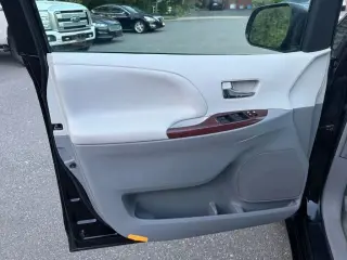 2012 Toyota Sienna