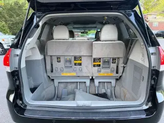 2012 Toyota Sienna