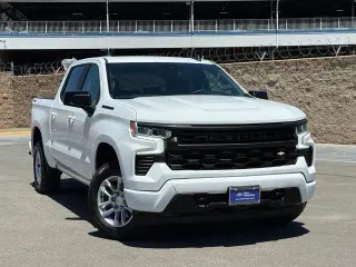 Chevrolet Silverado 1500 2024 4x4 LT 4dr Crew Cab 5.8 ft. SB w/2FL