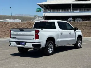 Chevrolet Silverado 1500 2024 4x4 LT 4dr Crew Cab 5.8 ft. SB w/2FL